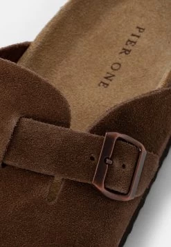 Pier One LEATHER UNISEX - Clogs - Brown -Pier One 47364cdc1dcd4794860a5f6810594e6c