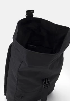Pier One UNISEX - Tagesrucksack - Black 8 Pier One UNISEX - Tagesrucksack - Black -Pier One 4c6aba4be07f4de283b349828f285da9