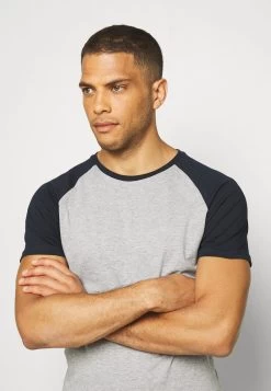 Pier One T-Shirt Basic - Dark Blue 9 Pier One T-Shirt Basic - Dark Blue -Pier One e6cd1455f6f741b9be95cab8d570cff4